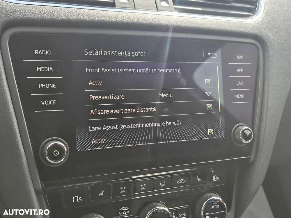 Skoda Octavia 2.0 TDI DSG RS - 26