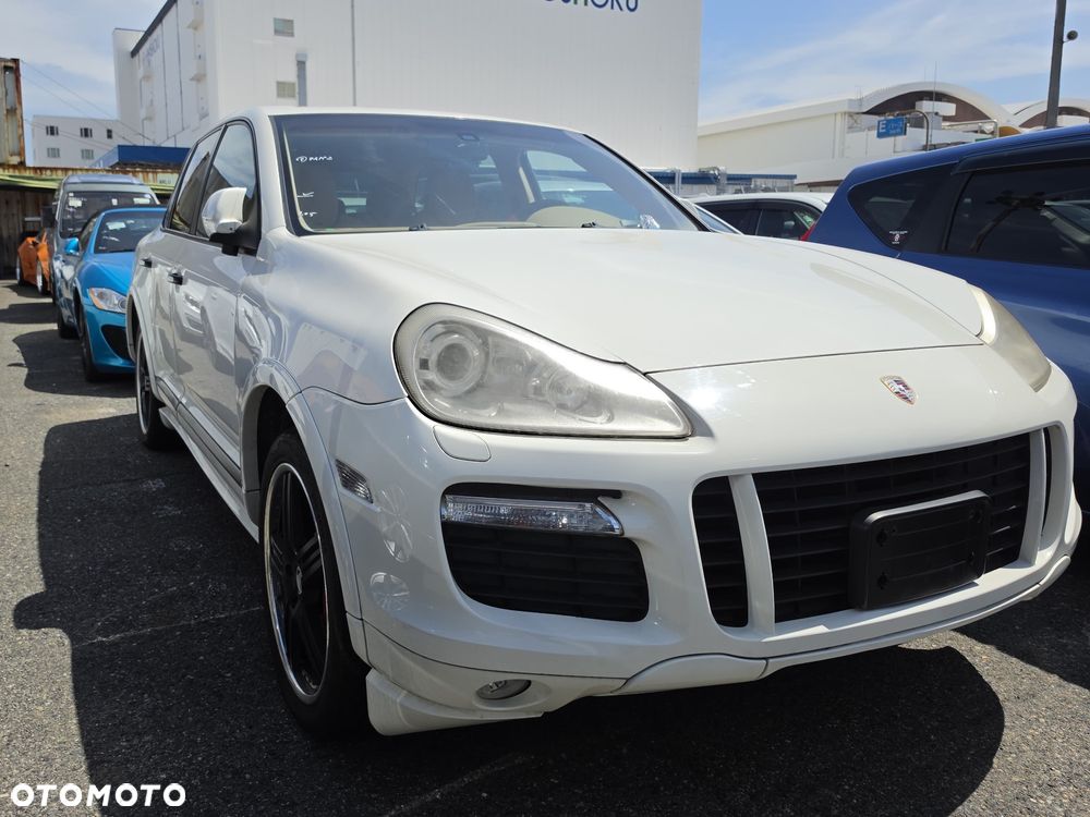 Porsche Cayenne Tiptronic S GTS - 2