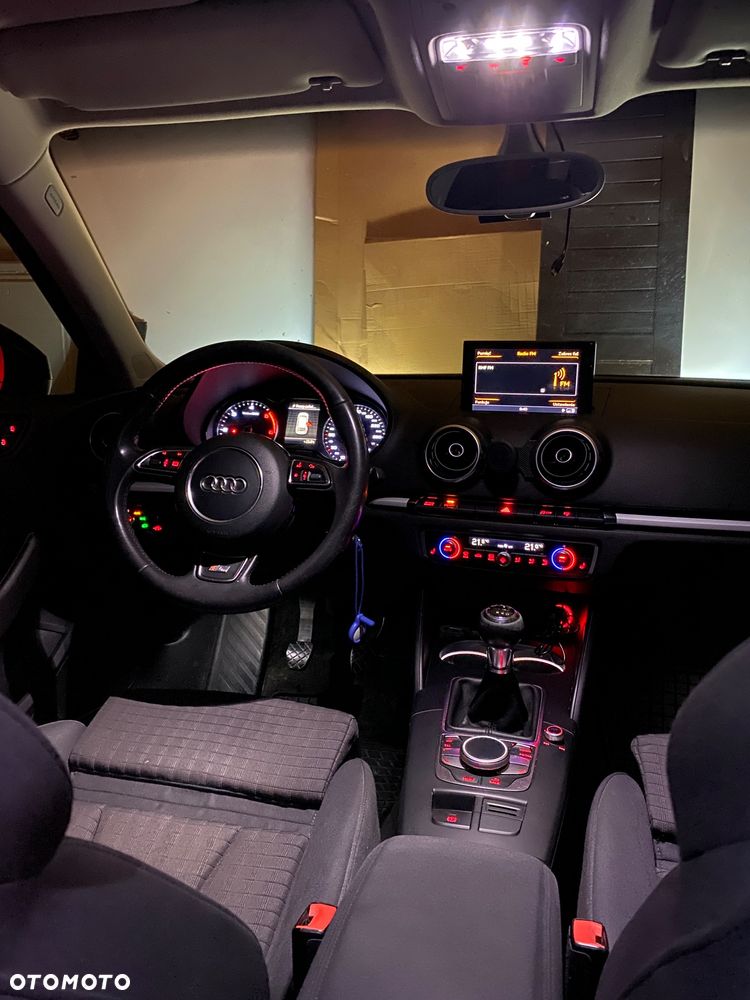 Audi A3 Sportback 2.0 TDI S line Sportpaket - 6