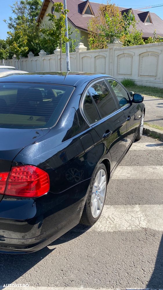 BMW Seria 3 318i - 4