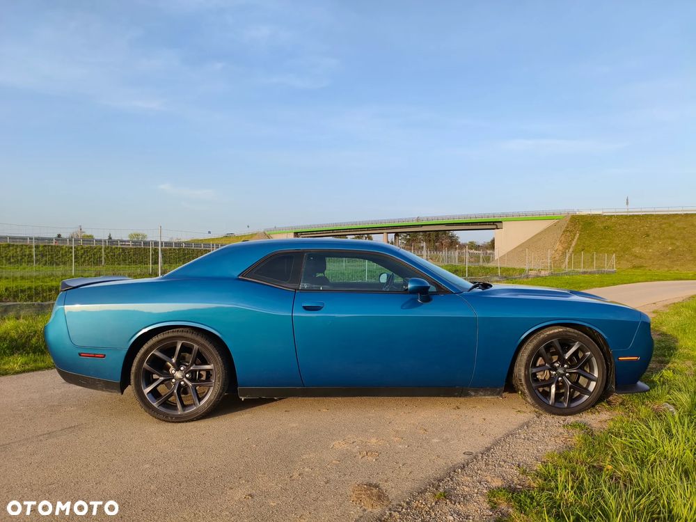 Dodge Challenger - 6