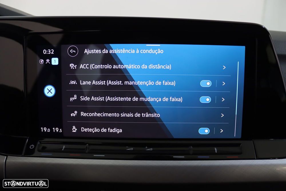 VW Golf 2.0 TDI Life - 31