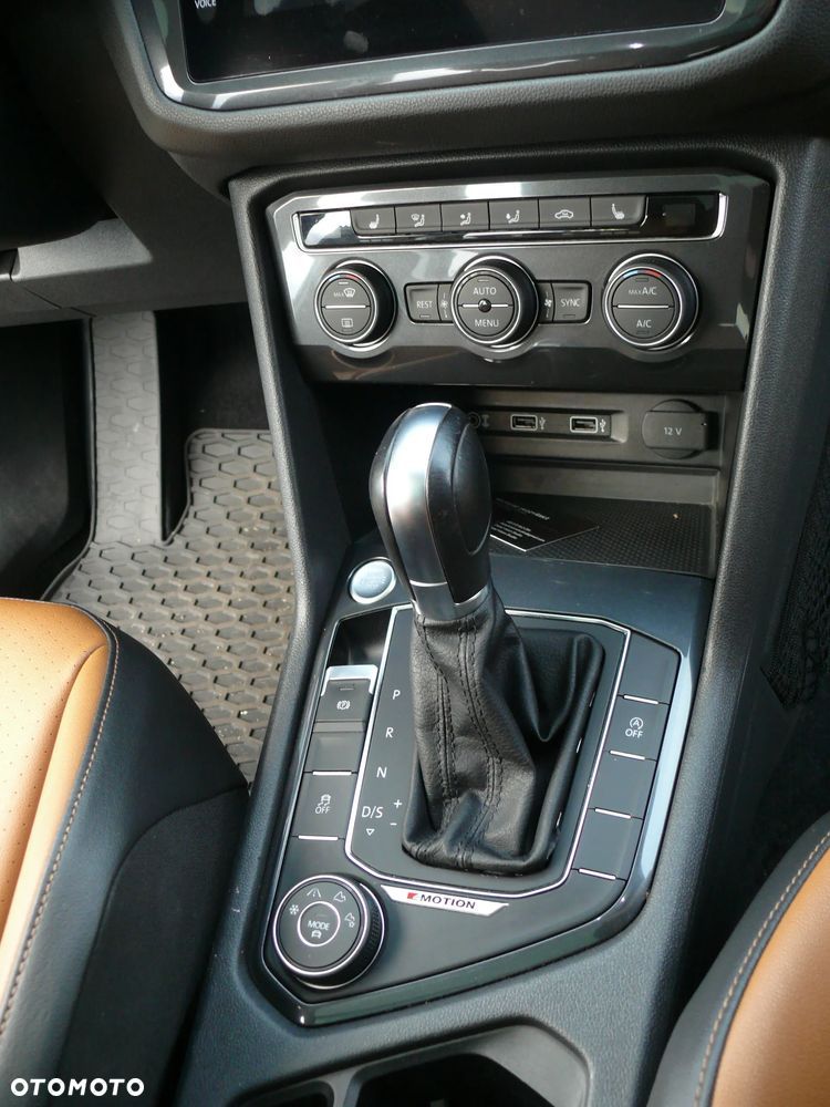 Volkswagen Tiguan Allspace 2.0 TSI 4Mot Highline DSG - 14