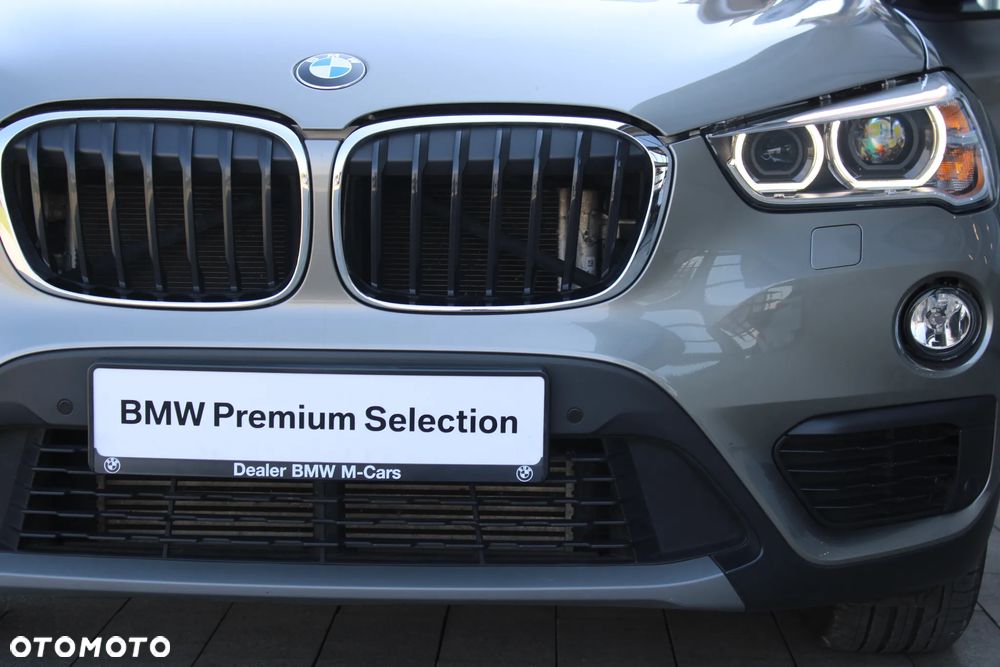 BMW X1 xDrive20i Advantage - 12