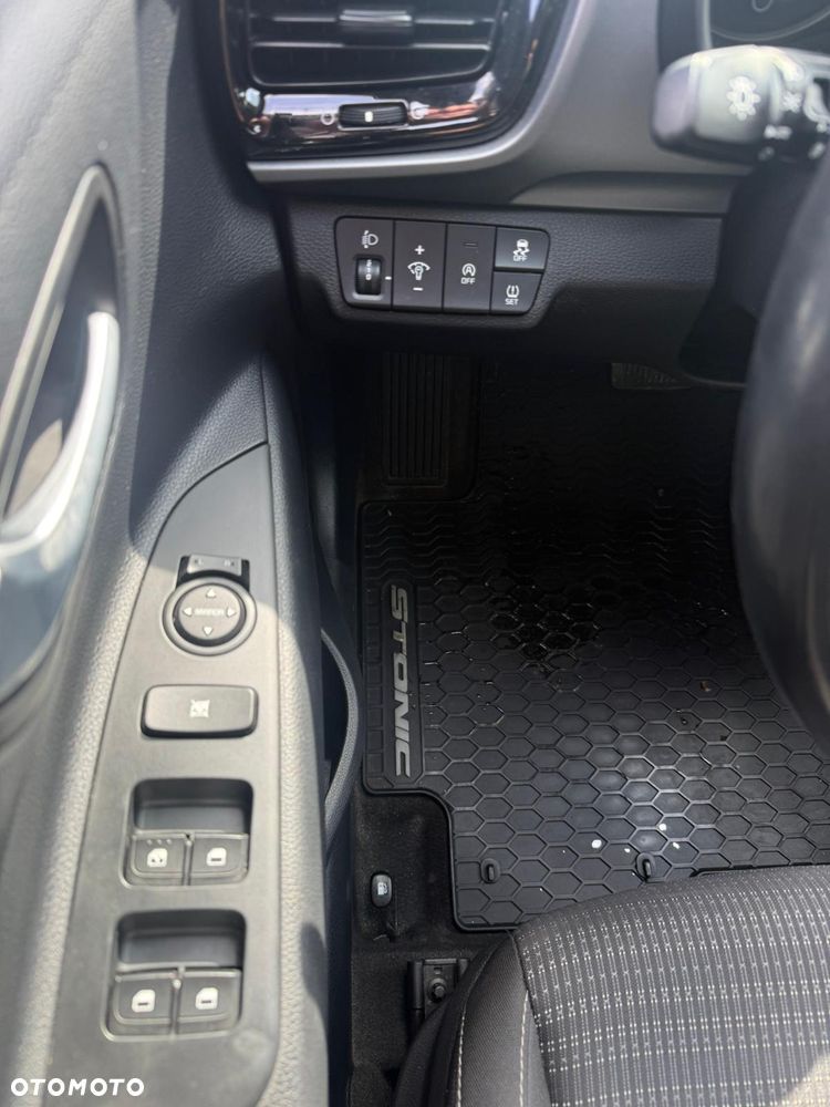 Kia Stonic 1.0 T-GDI 100 OPF DCT7 Edition 7 - 20