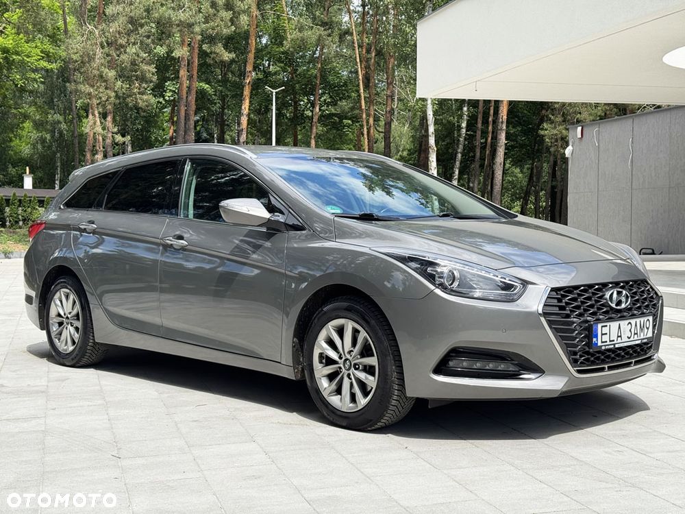 Hyundai i40 Kombi blue 1.6 CRDi DCT Space - 3