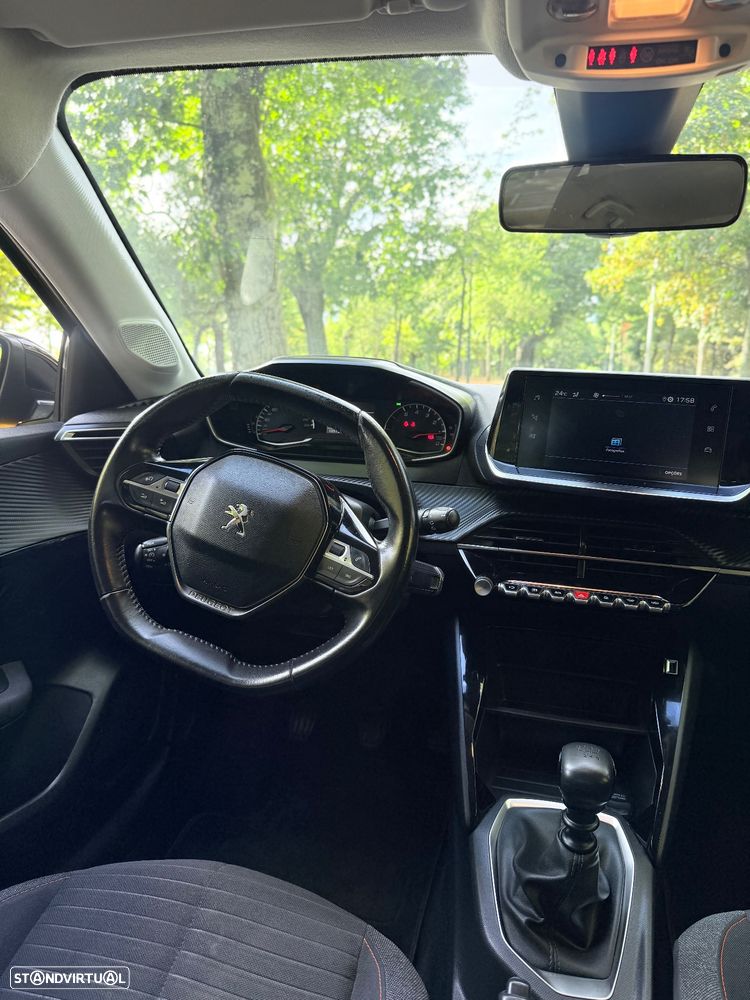 Peugeot 208 1.2 PureTech Allure - 17