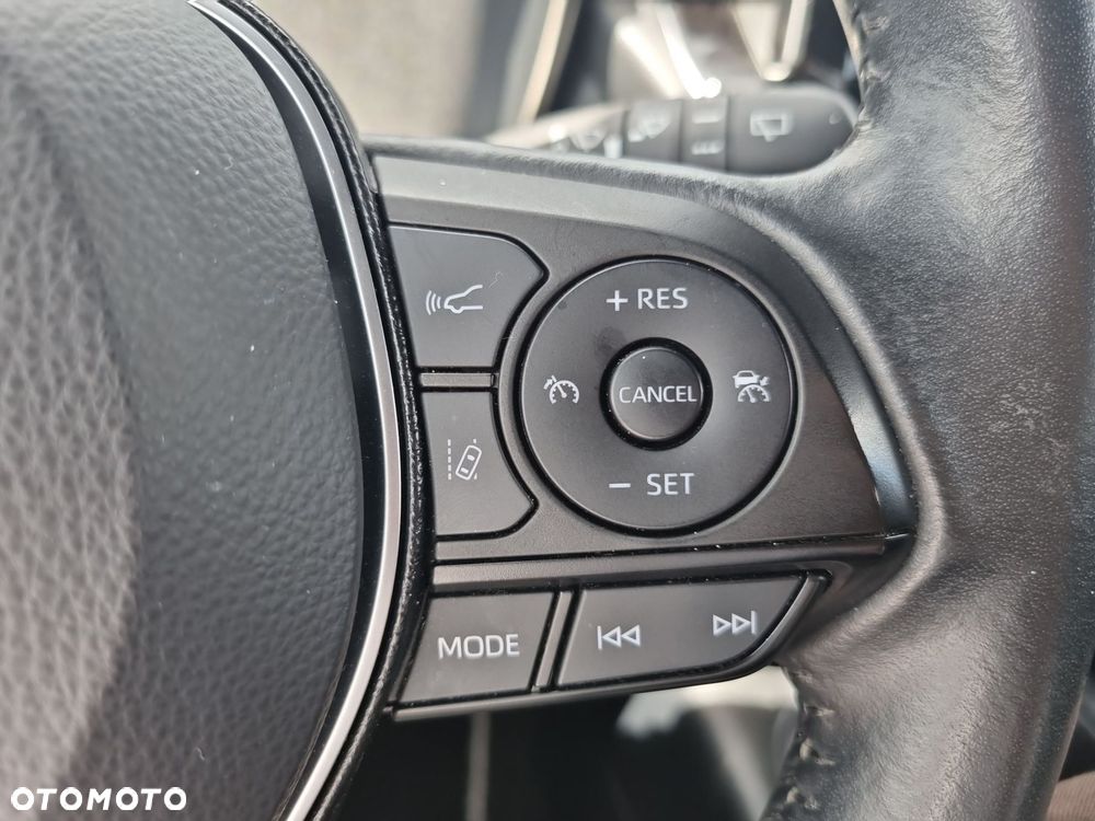 Toyota Corolla 2.0 Hybrid Comfort - 24