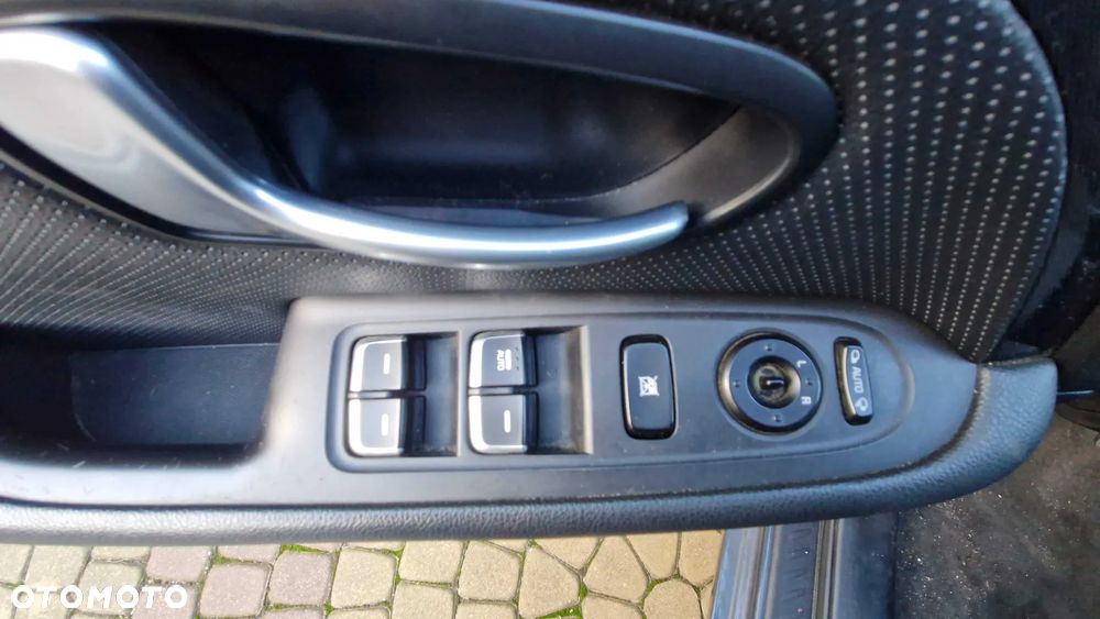 Kia Carens 1.7 CRDi Business Line - 15