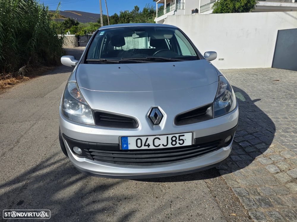 Renault Clio 1.2 16V Confort - 11