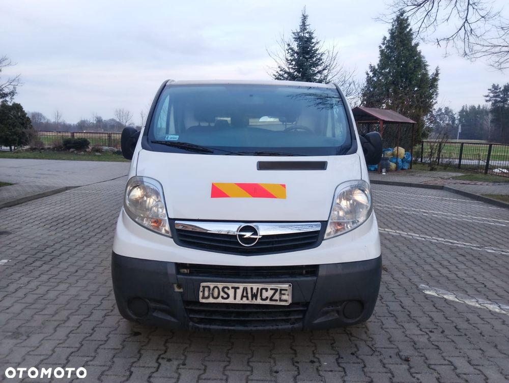 Opel Vivaro - 8