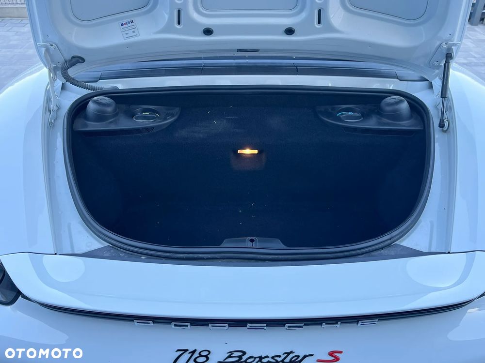 Porsche 718 Boxster S PDK - 36
