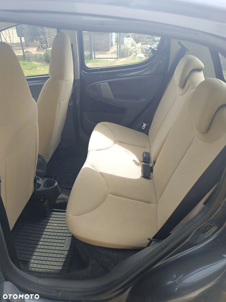 Peugeot 107 1.4 HDI Trendy - 9