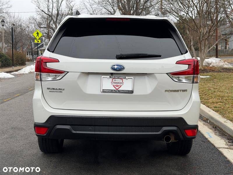 Subaru Forester 2.0 i Active Lineartronic - 8