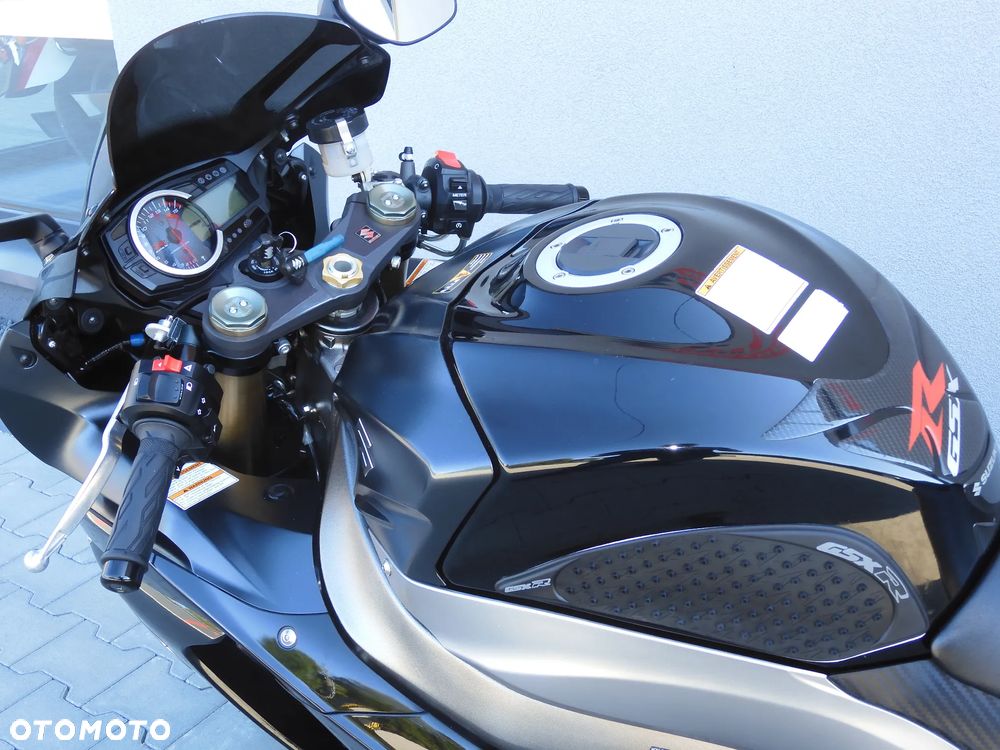 Suzuki GSX-R - 32