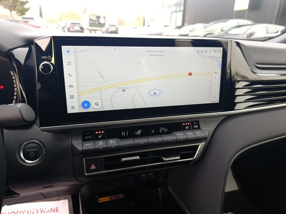 Toyota Camry - 25