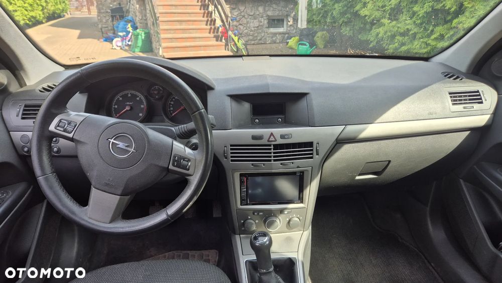 Opel Astra 1.9 CDTI DPF Edition - 10