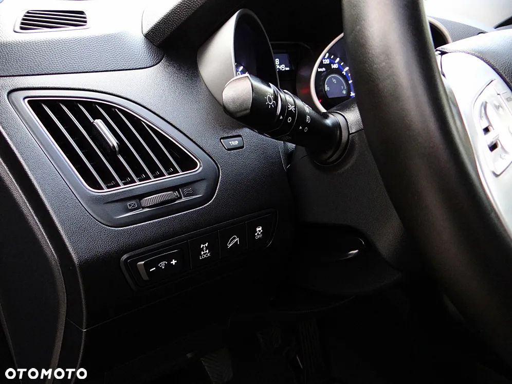 Hyundai ix35 2.0 CRDi 4WD Premium - 28