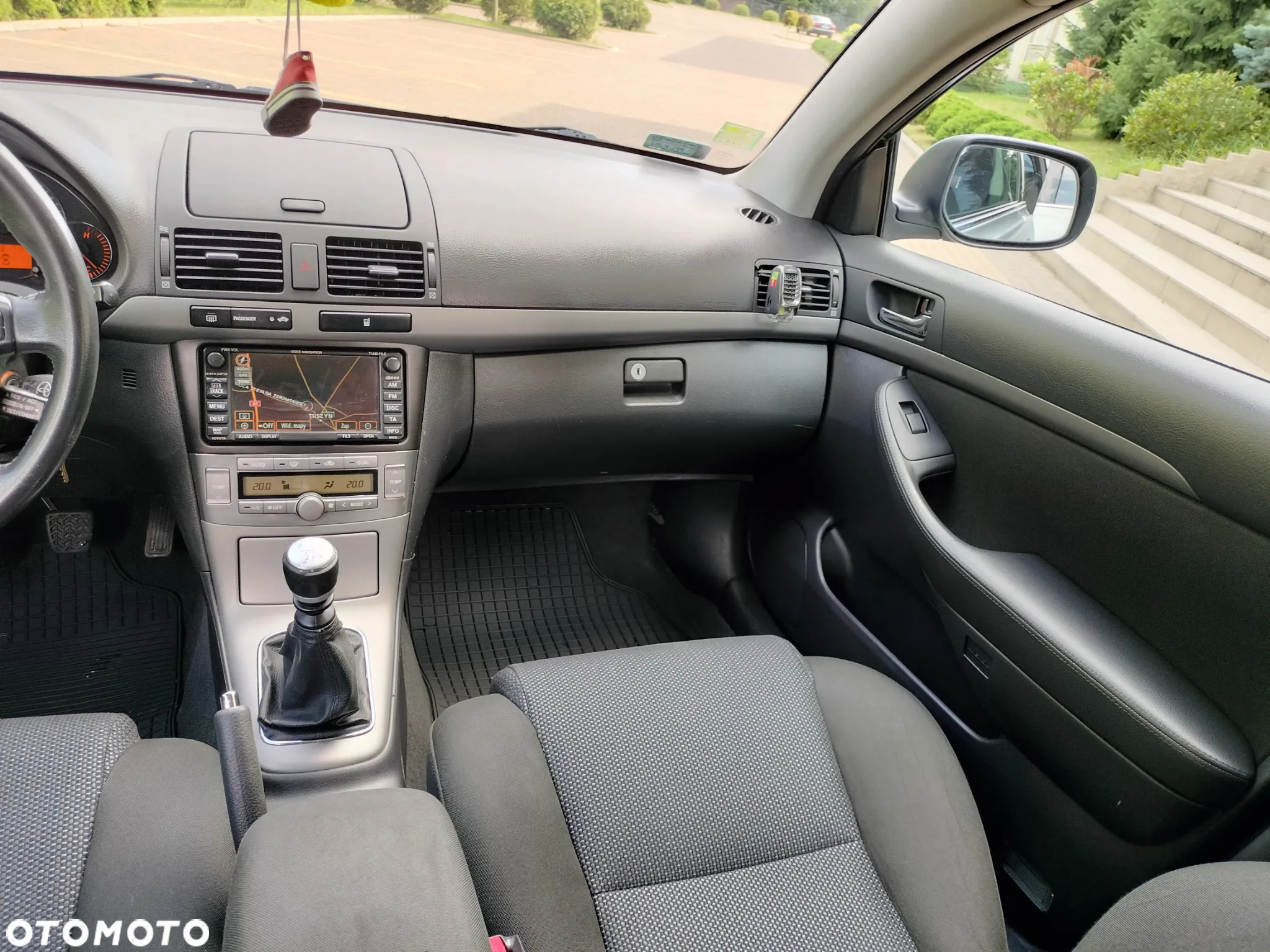 Toyota Avensis 2.0 D-4D Sol+NAVI - 6