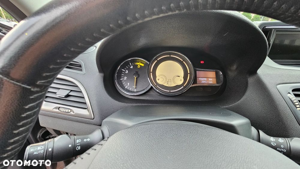 Renault Megane ENERGY dCi 110 Start & Stop Dynamique - 9