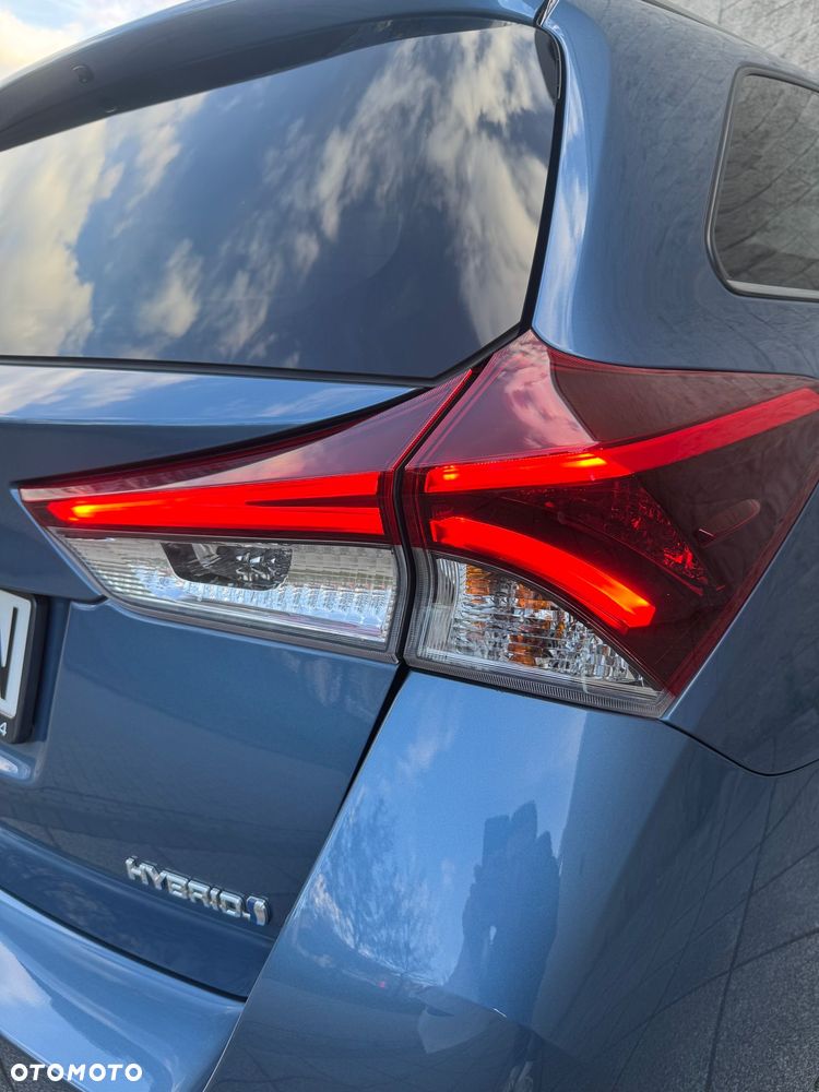 Toyota Auris Hybrid 135 Prestige - 23
