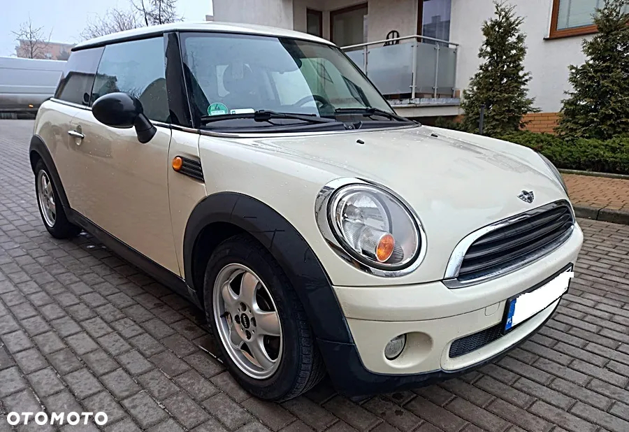 MINI Cooper Standard - 2