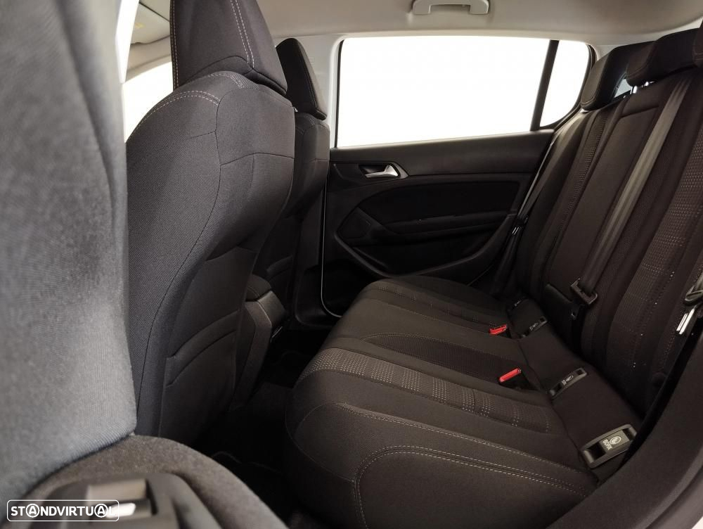 Peugeot 308 1.2 PureTech Allure - 47