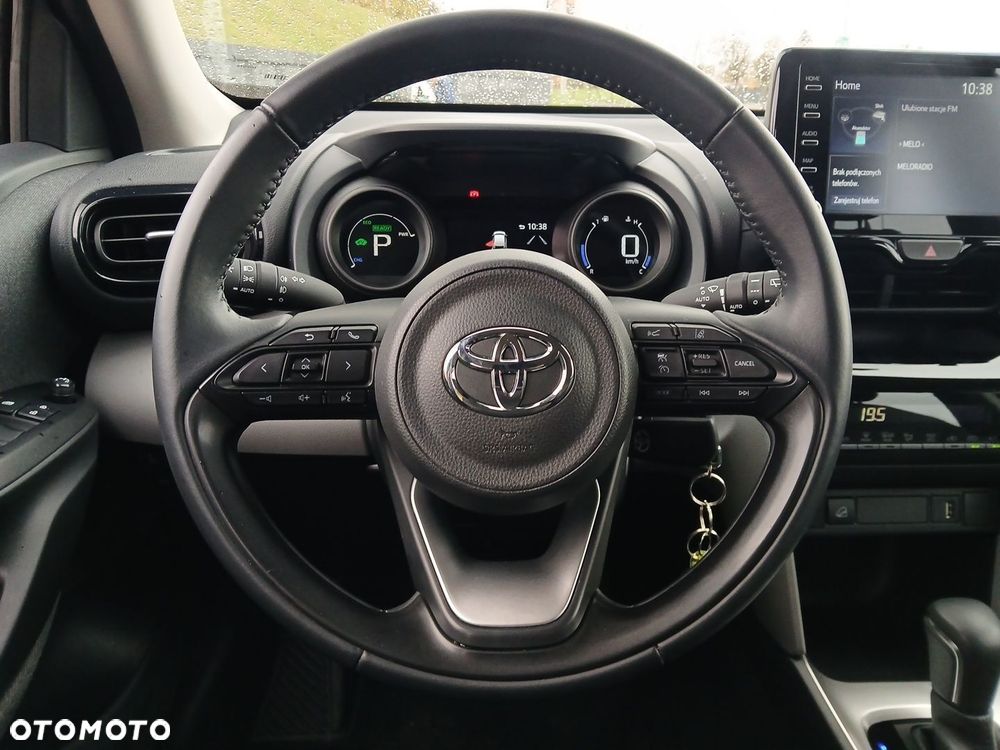 Toyota Yaris Cross Hybrid 1.5 Comfort 4x4 - 24