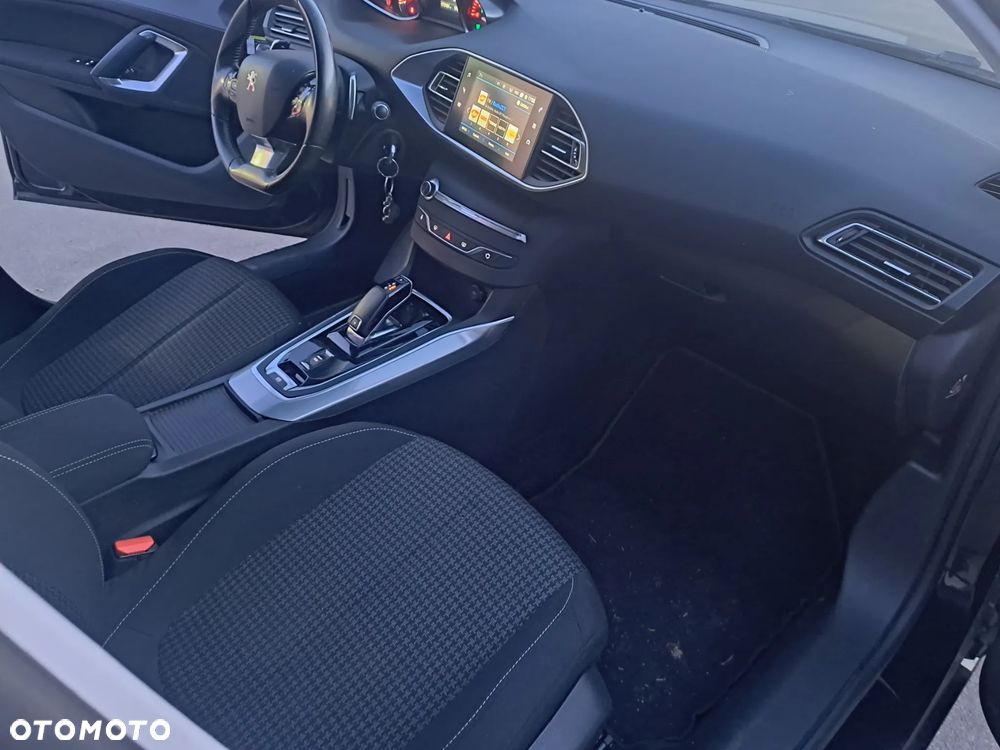 Peugeot 308 1.5 BlueHDi Active Pack Business S&S EAT8 - 12