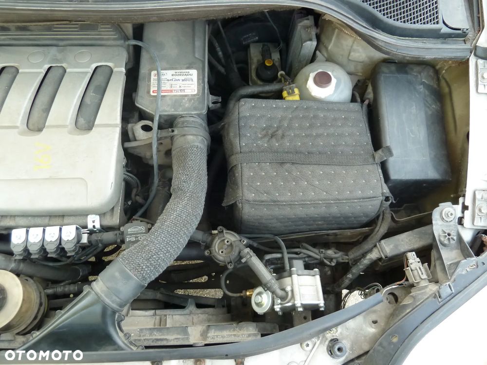 Renault Scenic 1.6 16V Authentique - 12