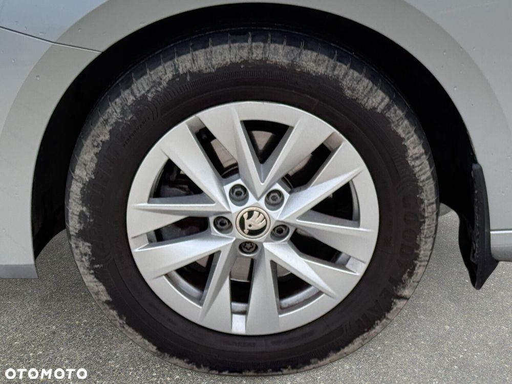 Skoda Fabia 1.0 TSI Ambition - 12