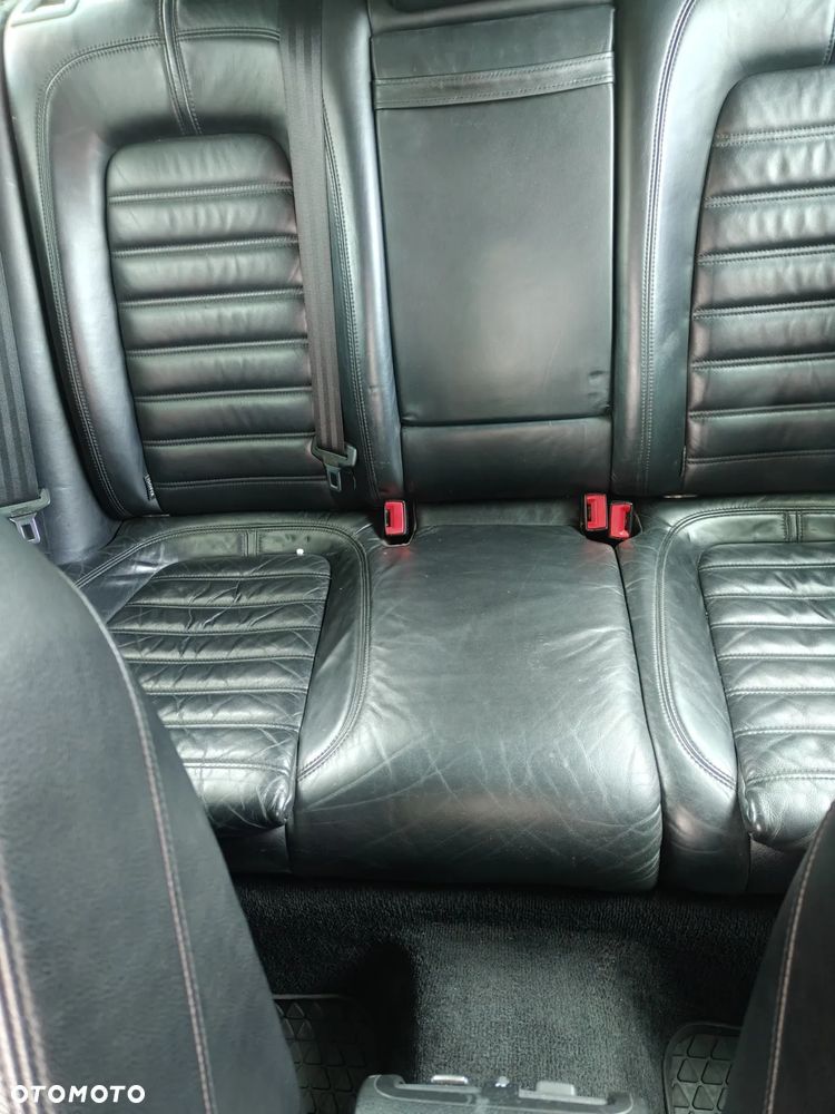 Volkswagen Passat 2.0 TDI DPF Sportline DSG - 23