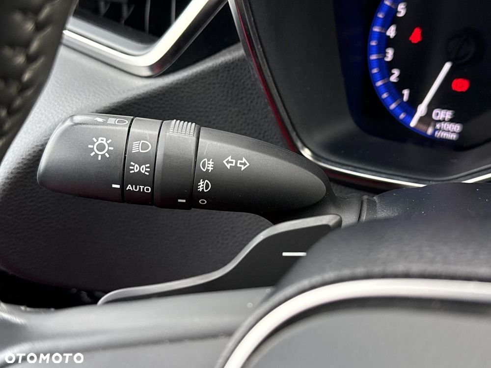 Toyota Corolla 2.0 Hybrid Comfort - 21