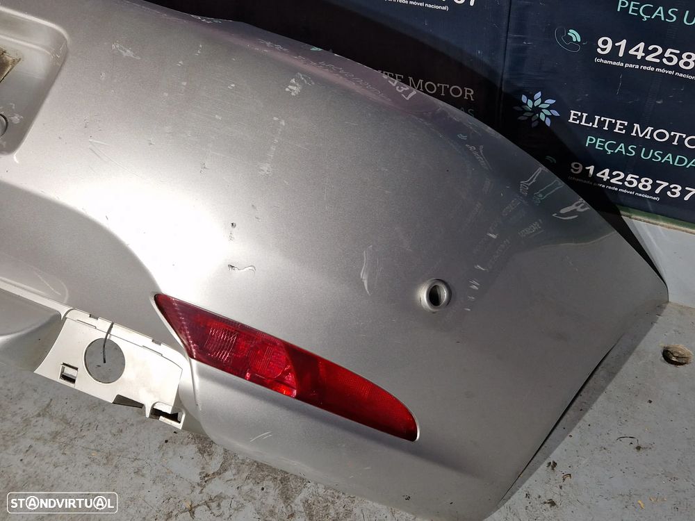 Parachoques traseiro usado ALFA ROMEO GT 1.9 JTD - 4