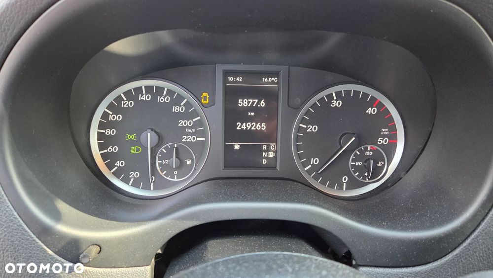 Mercedes-Benz Vito - 20