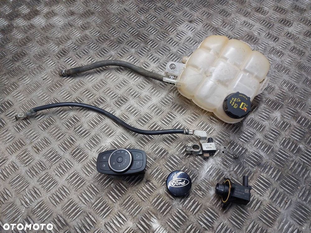ZBIORNICZEK WYRÓWNAWCZY ZAWÓR PRZEŁĄCZNIK ŚWIATEŁ FORD FOCUS MK4 1.0 B - 1