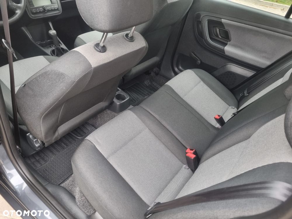 Skoda Fabia 1.2 HTP Comfort - 13
