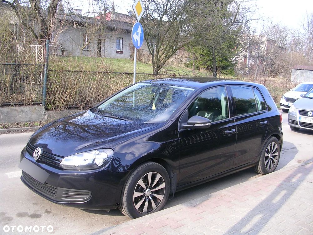 Volkswagen Golf - 1