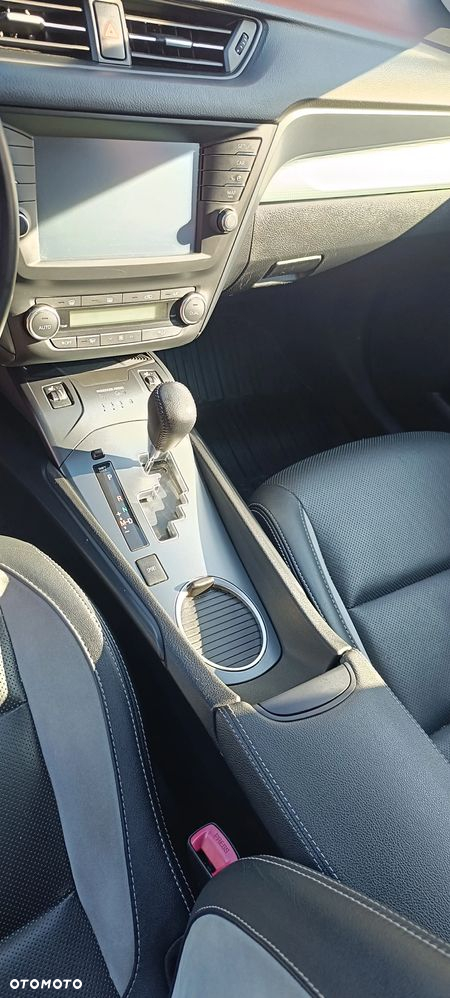 Toyota Avensis 2.0 Prestige MS - 12