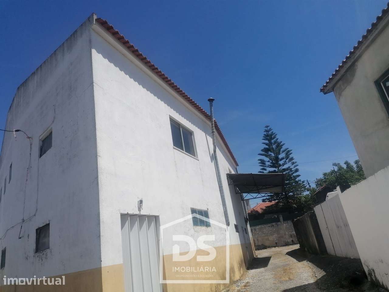 Prédio destinado a habitação e serviços Carvalhal I Aljubarrota I Alco - Grande imagem: 3/4