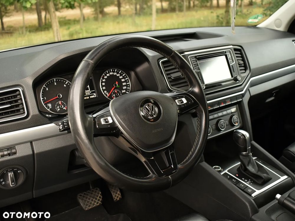 Volkswagen Amarok - 25