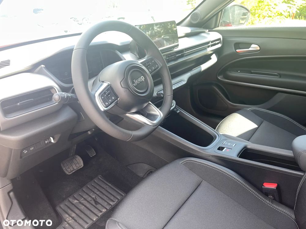 Jeep Avenger 1.2 T3 mHEV Black Edition FWD eDCT6 - 7