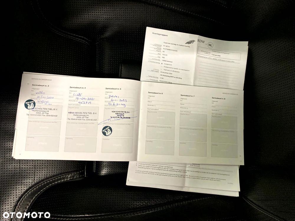 Volvo S90 D5 AWD Momentum - 33