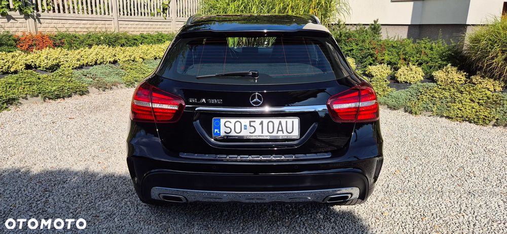 Mercedes-Benz GLA 180 7G-DCT AMG Line - 7