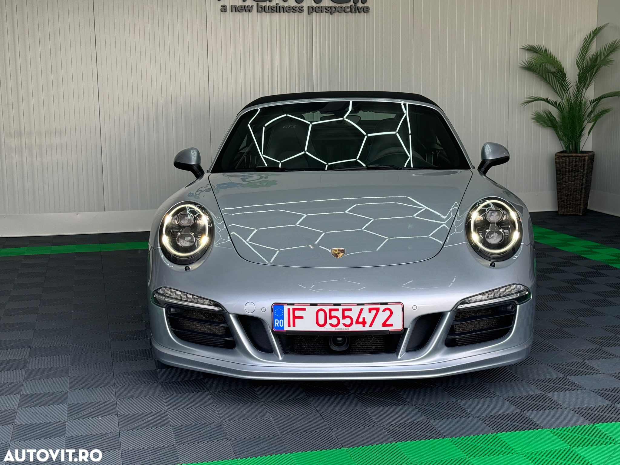 Porsche 911 Carrera GTS Cabriolet PDK - 3