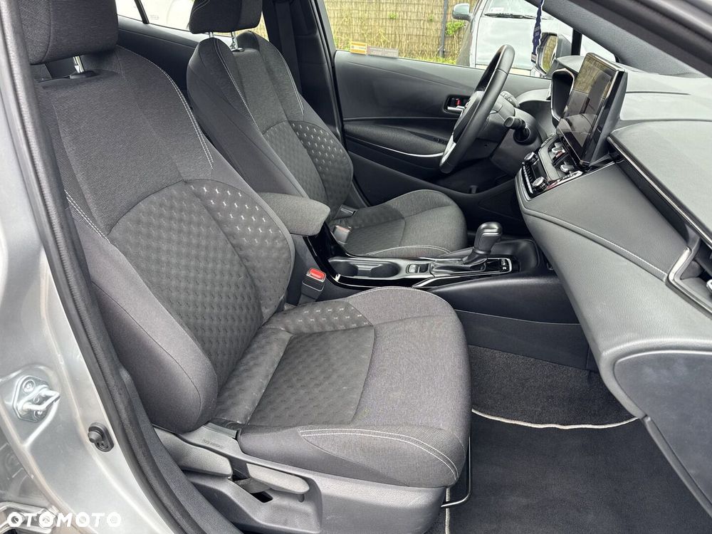 Toyota Corolla - 12