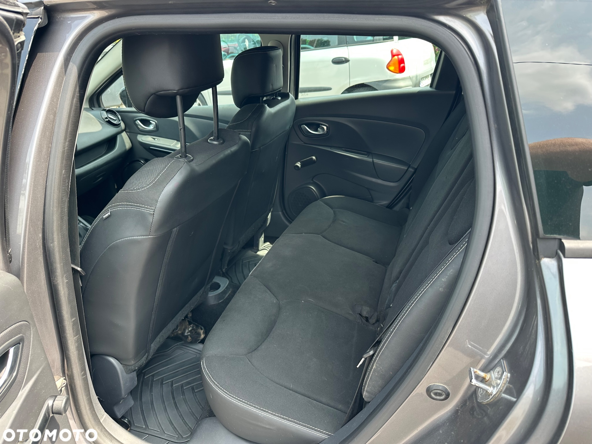 Renault Clio 1.5 dCi Dynamique - 9