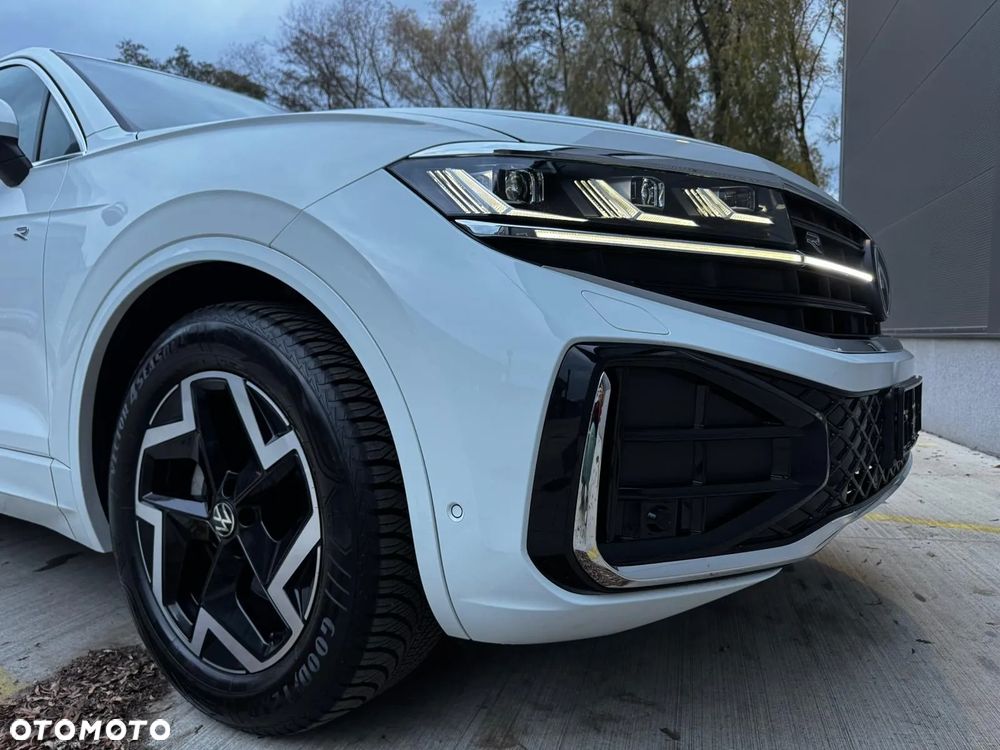 Volkswagen Touareg 3.0 V6 TDI 4Motion R-Line - 4