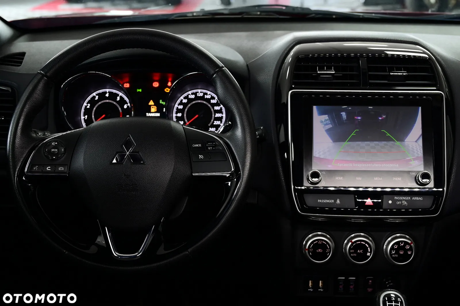 Mitsubishi ASX - 25