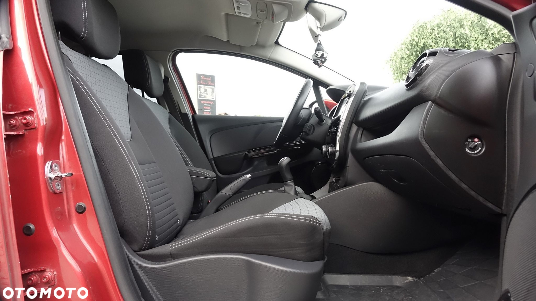Renault Clio - 28